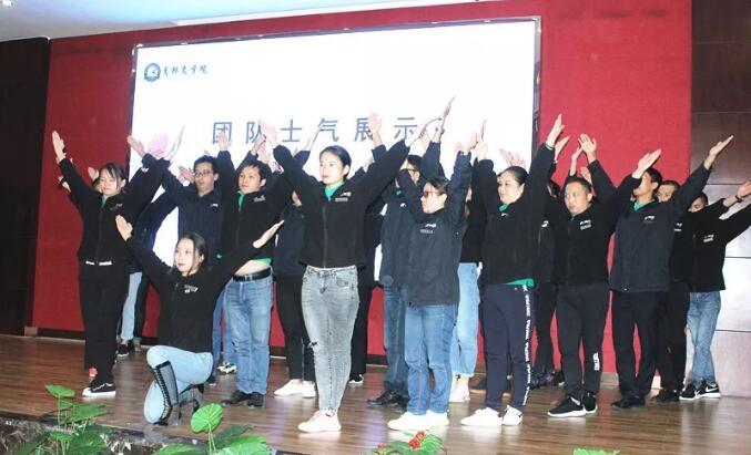 2305.jpg 2305.jpg